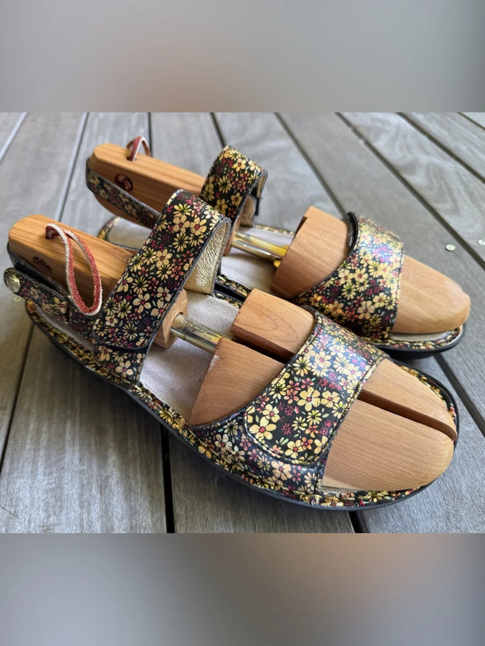 Alegria Women’s Leather Sandals Floral Print Size 39